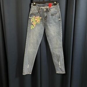 V Cristina floral emproidered jeans
